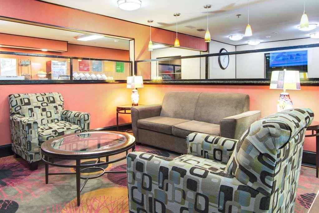 Comfort Inn & Suites Macon North I-75 Dalaman gambar